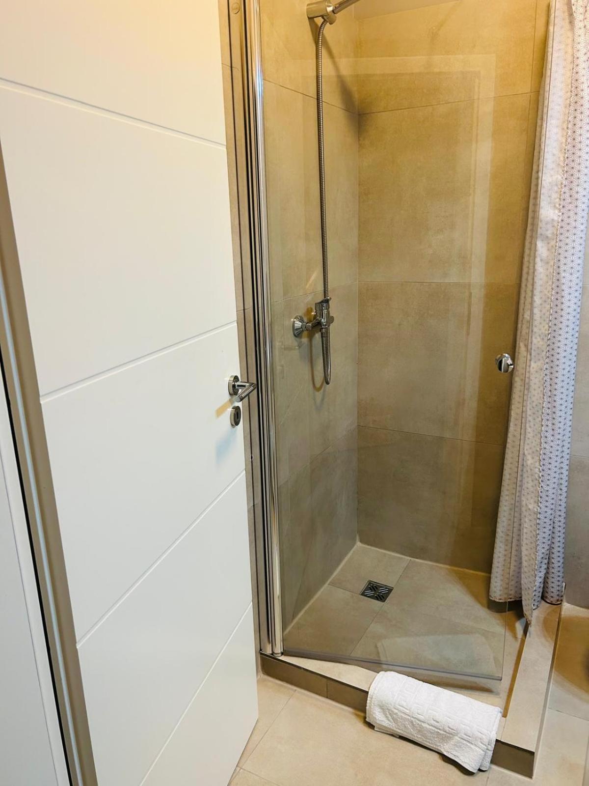 New House Sibiu Hotell Eksteriør bilde