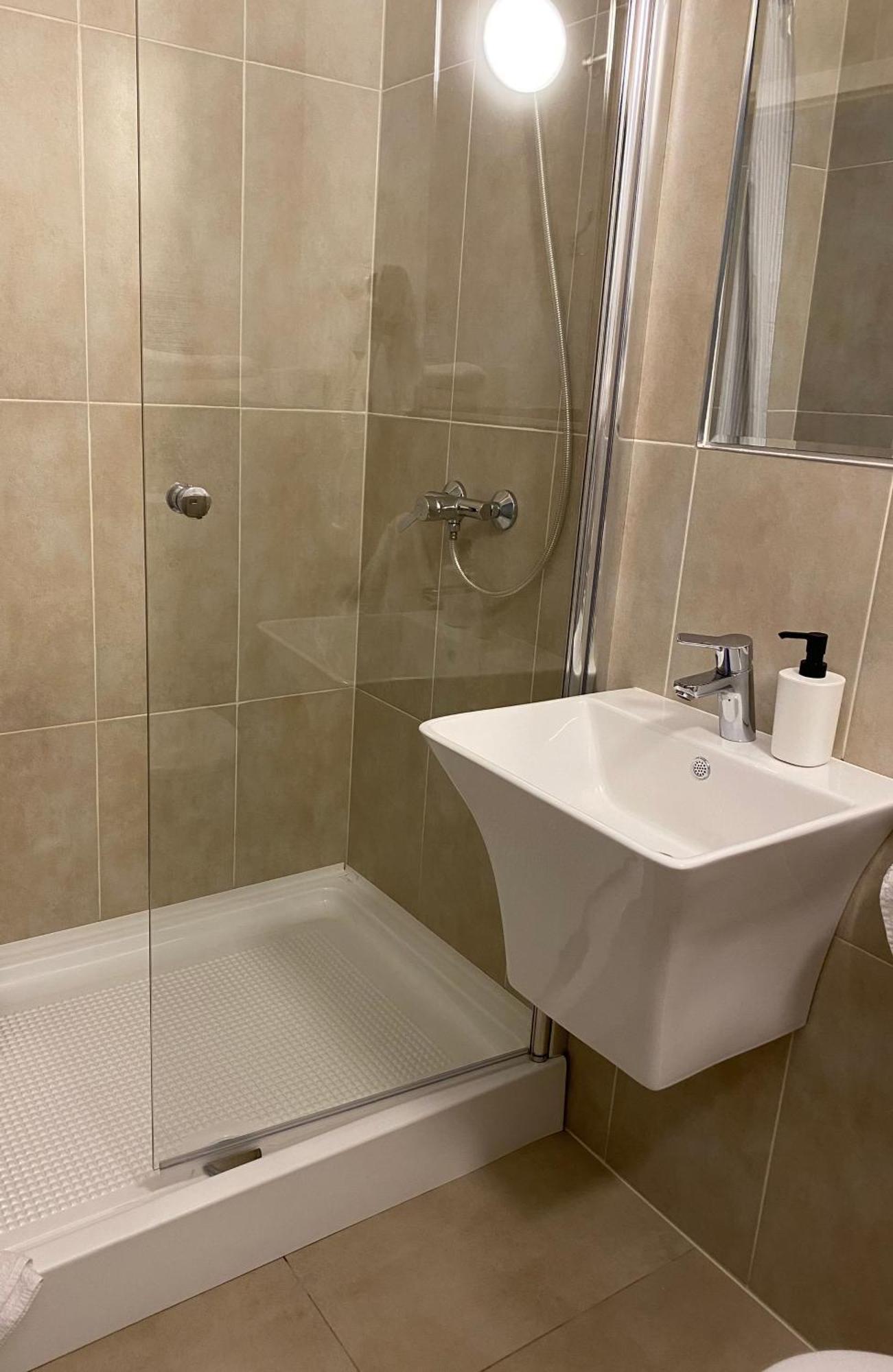 New House Sibiu Hotell Eksteriør bilde