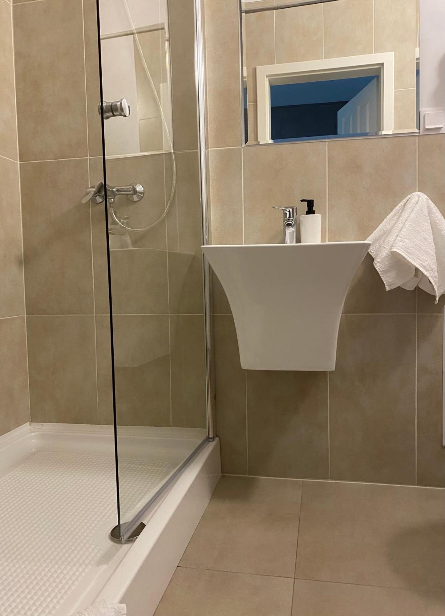 New House Sibiu Hotell Eksteriør bilde