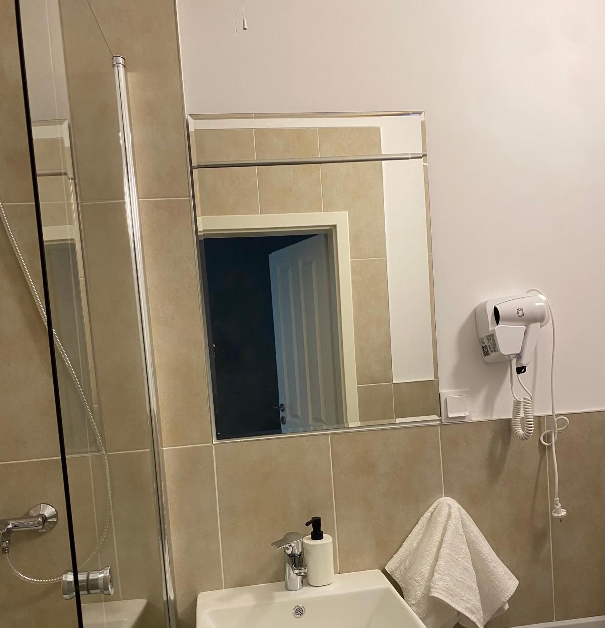 New House Sibiu Hotell Eksteriør bilde